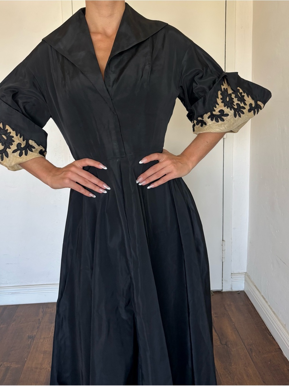 1950s Taffeta Shirt Dress - Picture 2 of 4